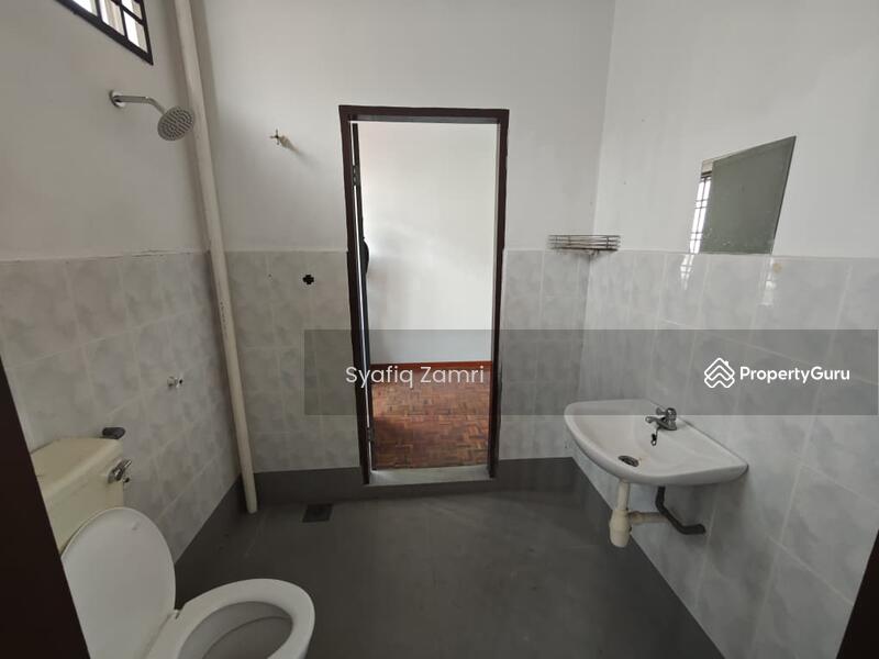 For Sale - TERES 2 TINGKAT INDERA MAHKOTA 16, IM 16 KUANTAN