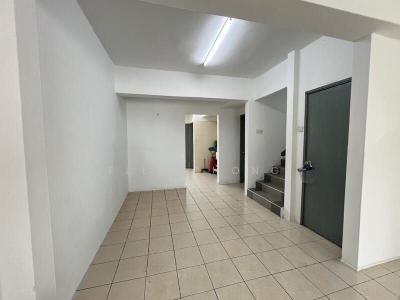 Rumah Teres 2 Tingkat untuk Dijual di Taman Sungai Besi (Salak South) - Elly Chong - Corridor - PropertyGuru.com.my