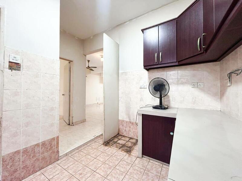 Jalan Serambi @ Bukit Jelutong untuk Untuk Dijual - RM 720,000, Apr 2026 - Kitchen - PropertyGuru.com.my