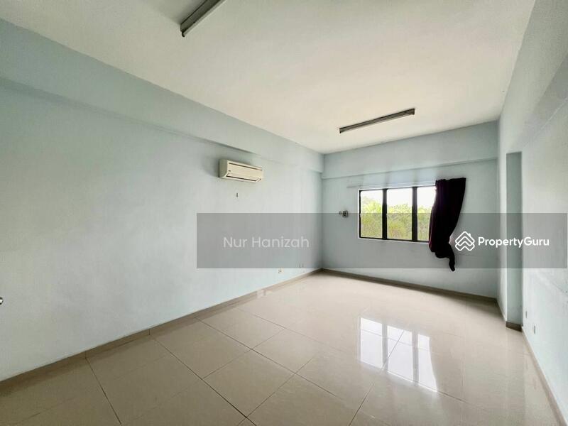 Master  Bedroom