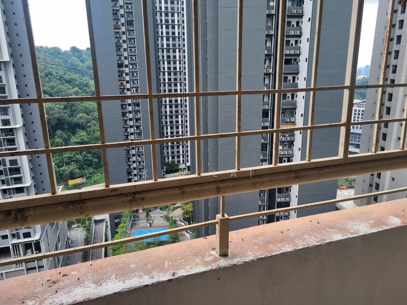 Pangsapuri untuk Disewa di Flora Damansara Apartment - Ken Lai - Balcony - PropertyGuru.com.my