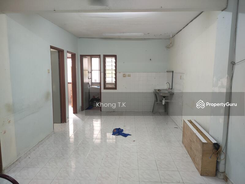Living Area / Ruang Tamu
