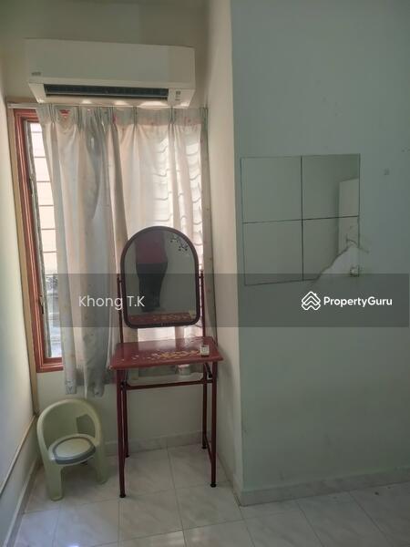 Bedroom No.2 / Bilik Tidur No.2