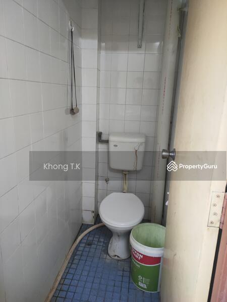 Toilet / Tandas