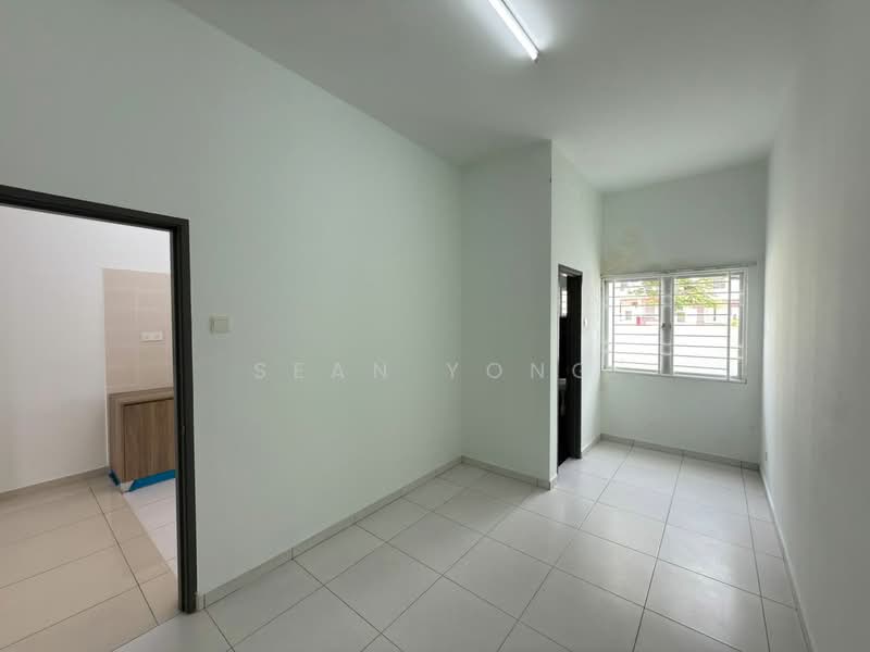 2-storey Terraced House for Sale in Bandar Tasik Puteri (Rawang) - Sean Yong - Living Room - PropertyGuru.com.my