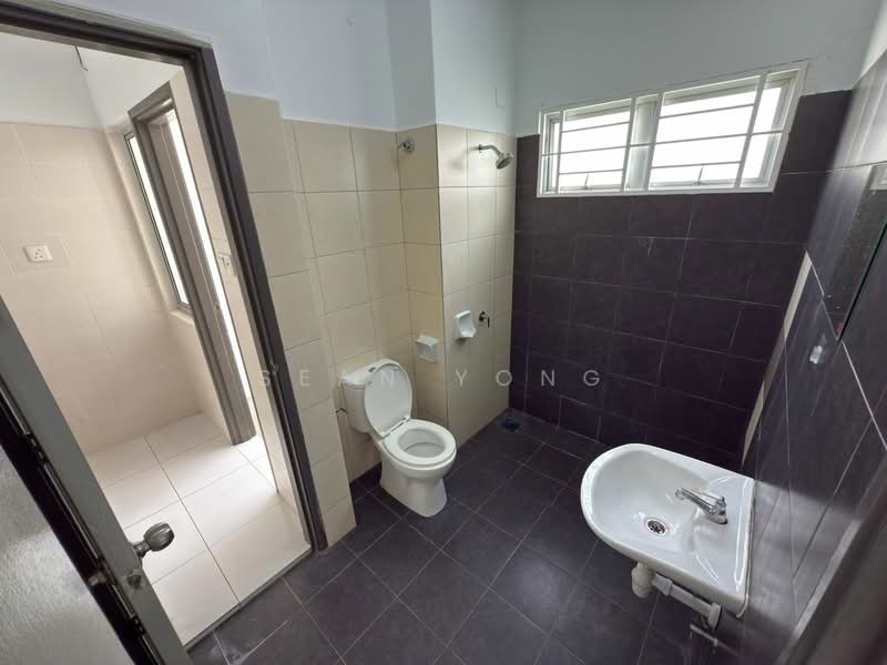 2-storey Terraced House for Sale in Bandar Tasik Puteri (Rawang) - Sean Yong - Bathroom - PropertyGuru.com.my
