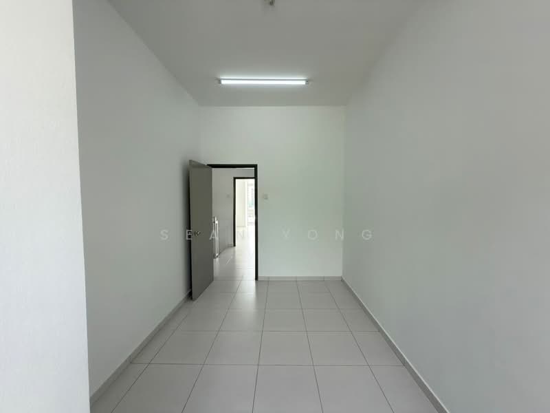 2-storey Terraced House for Sale in Bandar Tasik Puteri (Rawang) - Sean Yong - Corridor - PropertyGuru.com.my