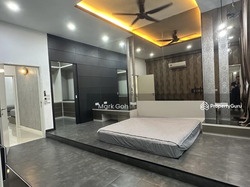 Rumah Teres 3 Tingkat untuk Dijual di Bandar Bayan Bahru (Bayan Lepas) - Mark Goh - Master Bedroom - PropertyGuru.com.my