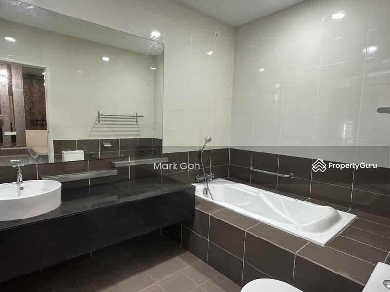 Rumah Teres 3 Tingkat untuk Dijual di Bandar Bayan Bahru (Bayan Lepas) - Mark Goh - Bathroom - PropertyGuru.com.my