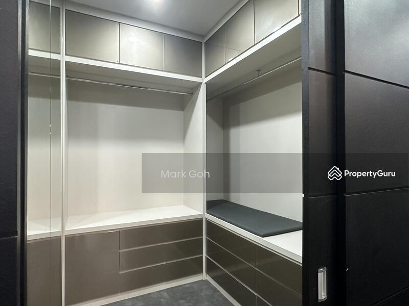 Rumah Teres 3 Tingkat untuk Dijual di Bandar Bayan Bahru (Bayan Lepas) - Mark Goh - Closet - PropertyGuru.com.my