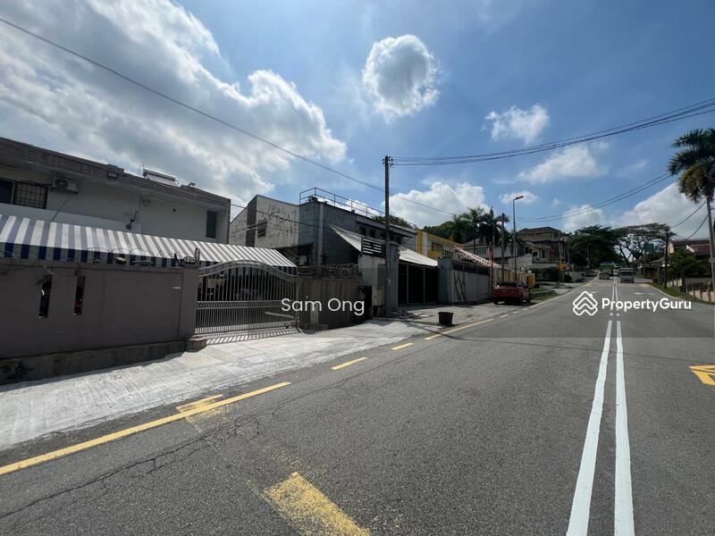 Main road 