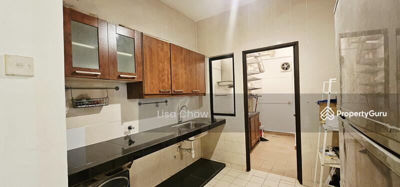 Dry Kitchen