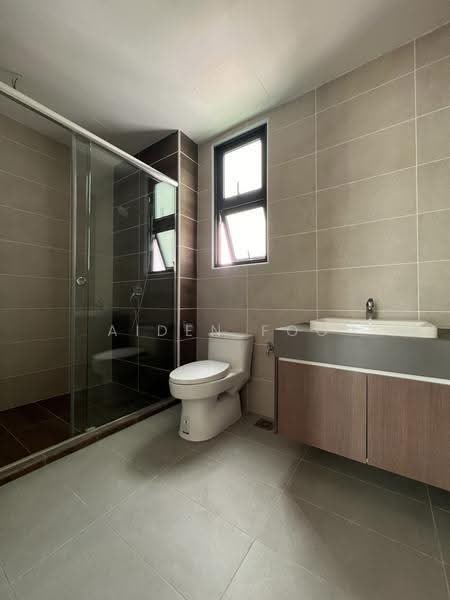 Kondominium untuk Dijual di Hillcrest Heights - Aiden Foo - Bathroom - PropertyGuru.com.my