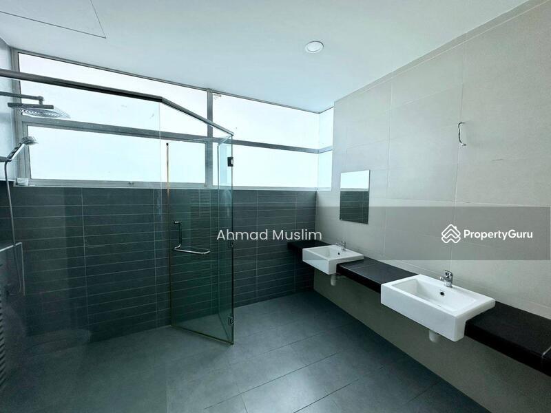 For Sale - Perdana Lakeview East
