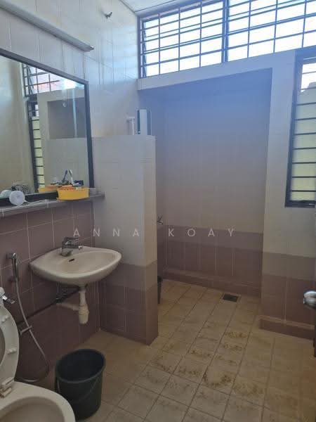 Bungalow House for Sale in Taman Ayer Rajah (Pulau Tikus) - Anna Koay - Bathroom - PropertyGuru.com.my