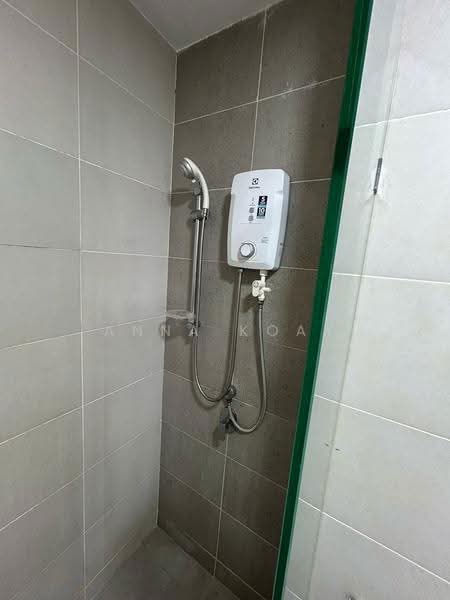 Condominium for Rent at Tropicana Bay Residences - Anna Koay - Bathroom - PropertyGuru.com.my