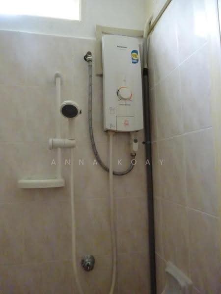 Pangsapuri untuk Dijual di Asia Heights - Anna Koay - Bathroom - PropertyGuru.com.my