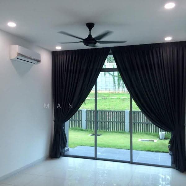 2-storey Terraced House for Rent in Cyberjaya (Selangor) - Mandy Lim - Living Room - PropertyGuru.com.my