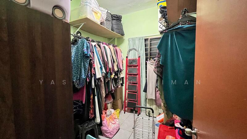 Closet