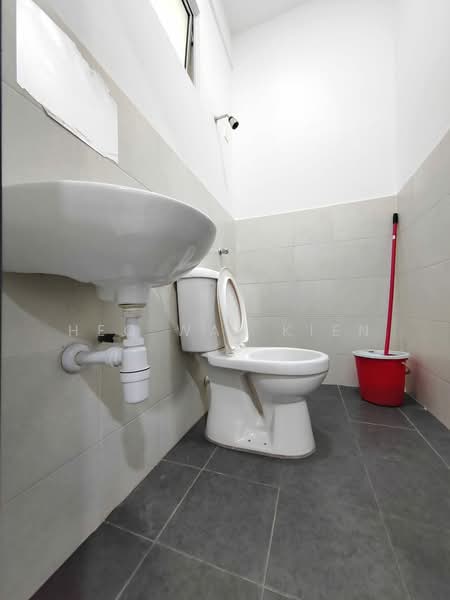 2-storey Terraced House for Rent in Kota Emerald (Rawang) - Heo Wai Kien - Bathroom - PropertyGuru.com.my