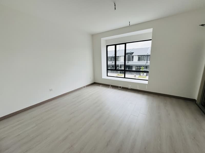2-storey Terraced House for Sale in Bandar Bukit Raja (Klang) - Mohd Fadzli - Bedroom - PropertyGuru.com.my