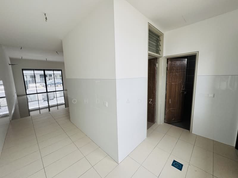 2-storey Terraced House for Sale in Bandar Bukit Raja (Klang) - Mohd Fadzli - Corridor - PropertyGuru.com.my