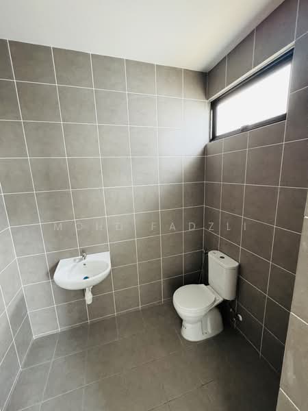 2-storey Terraced House for Sale in Bandar Bukit Raja (Klang) - Mohd Fadzli - Bathroom - PropertyGuru.com.my