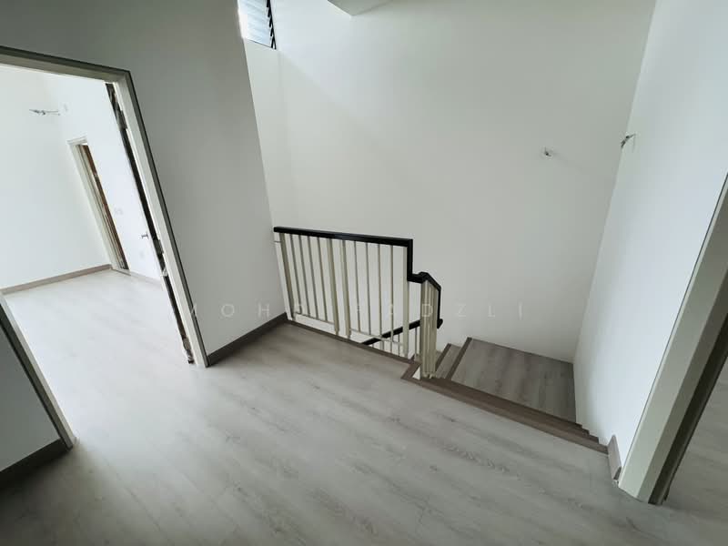 2-storey Terraced House for Sale in Bandar Bukit Raja (Klang) - Mohd Fadzli - Corridor - PropertyGuru.com.my