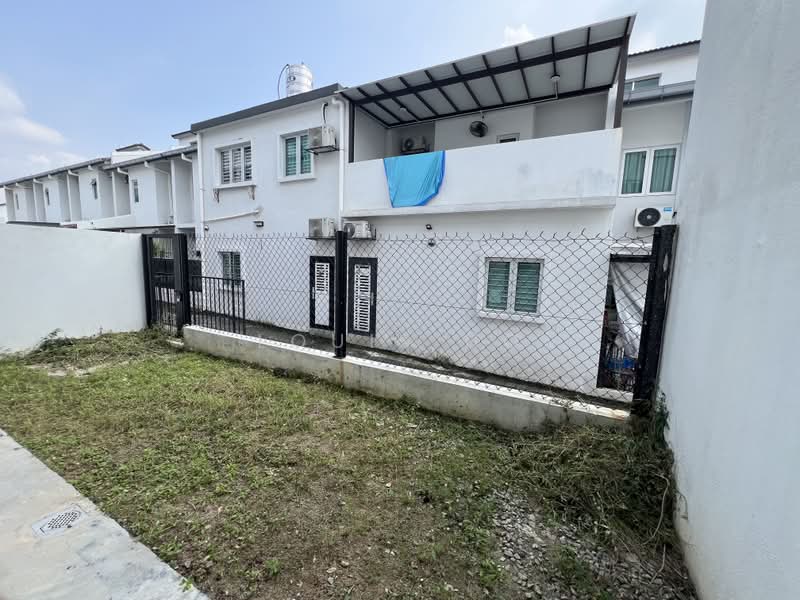 Rumah Teres 2 Tingkat untuk Disewa di Dengkil (Selangor) - Louis Ho - Exterior - PropertyGuru.com.my
