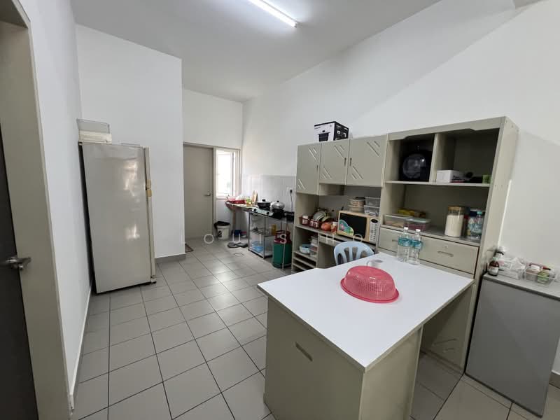 Rumah Teres 2 Tingkat untuk Disewa di Dengkil (Selangor) - Louis Ho - Kitchen - PropertyGuru.com.my