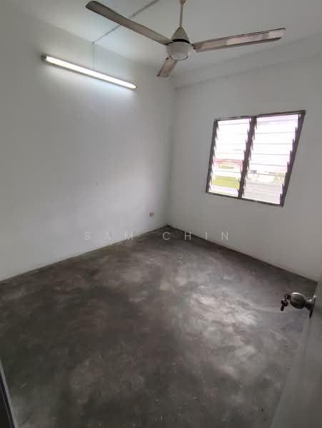 Apartment for Sale at Putra Permai Block B - Sam Chin - Interior - PropertyGuru.com.my