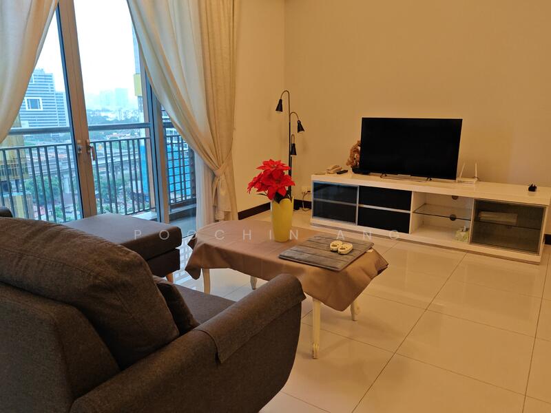 Condominium for Sale at Hampshire Residences - PooChin Ang - Living Room - PropertyGuru.com.my