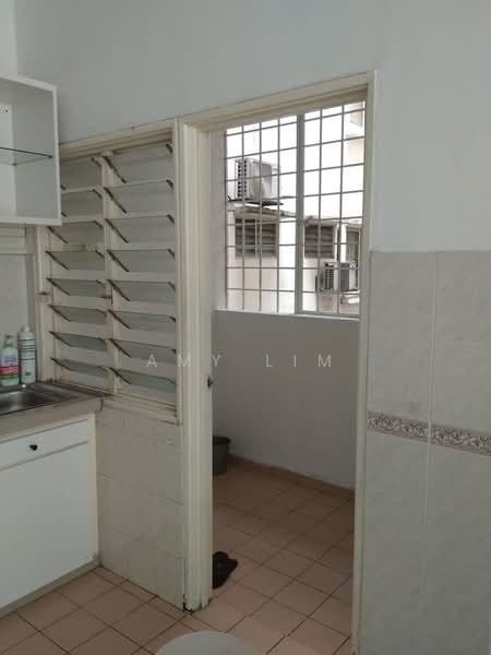 Apartment for Sale at Sri Cassia - Amy Lim - Kitchen - PropertyGuru.com.my