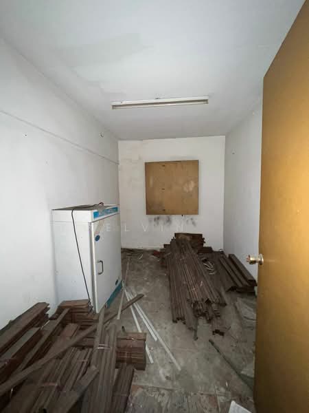 Flat for Sale at Lestari Apartment - Kelvin . - Interior - PropertyGuru.com.my