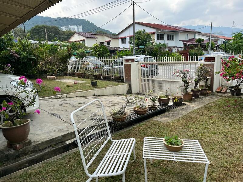 Semi-Detached House for Sale in Island Glades (Jelutong) - Wayne Loh - Exterior - PropertyGuru.com.my
