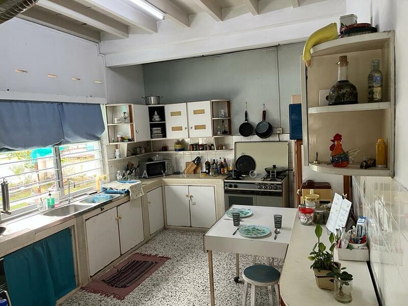 Semi-Detached House for Sale in Island Glades (Jelutong) - Wayne Loh - Kitchen - PropertyGuru.com.my
