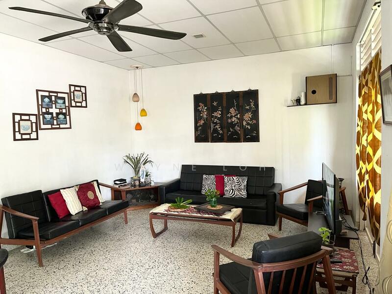 Semi-Detached House for Sale in Island Glades (Jelutong) - Wayne Loh - Living Room - PropertyGuru.com.my