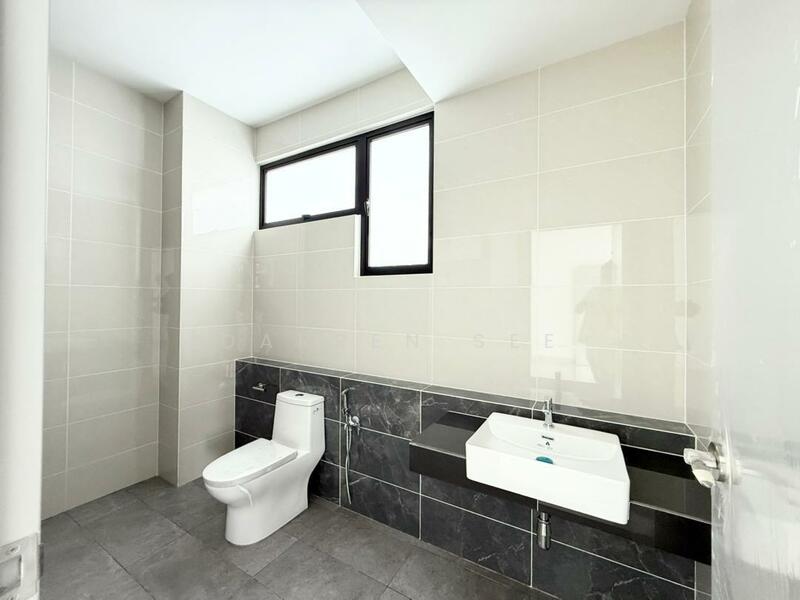The Cove @ Horizon Hills Double Storey Terrace Corner For Sale untuk Untuk Dijual - RM 2,500,000, Apr 2026 - Bathroom - PropertyGuru.com.my