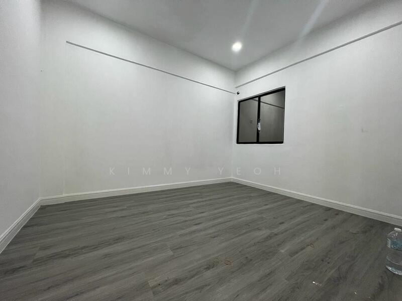 Middle guest room