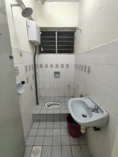 2nd Bathroom