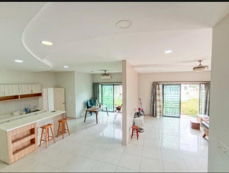 Living/Kitchen