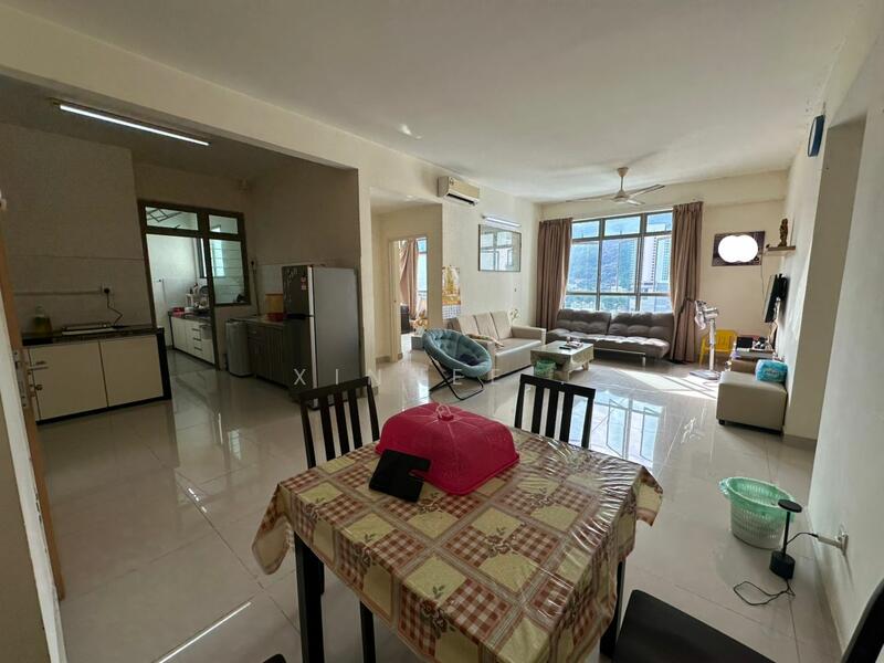 Living & Kitchen