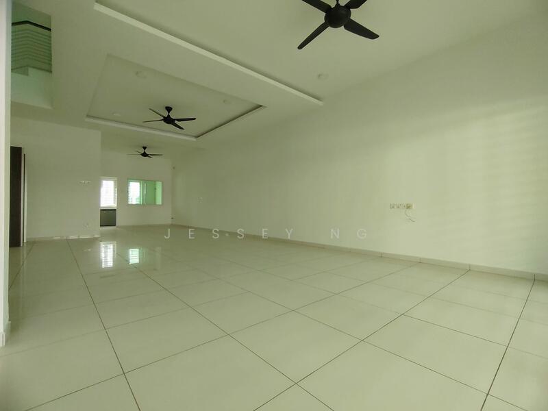 Rumah Teres 2 Tingkat untuk Dijual di Bandar Seri Botani (Simpang Pulai) - Jessey Ng - Living Room - PropertyGuru.com.my