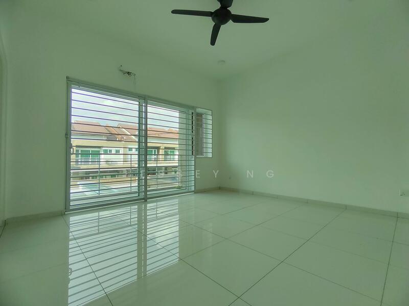 Rumah Teres 2 Tingkat untuk Dijual di Bandar Seri Botani (Simpang Pulai) - Jessey Ng - Living Room - PropertyGuru.com.my