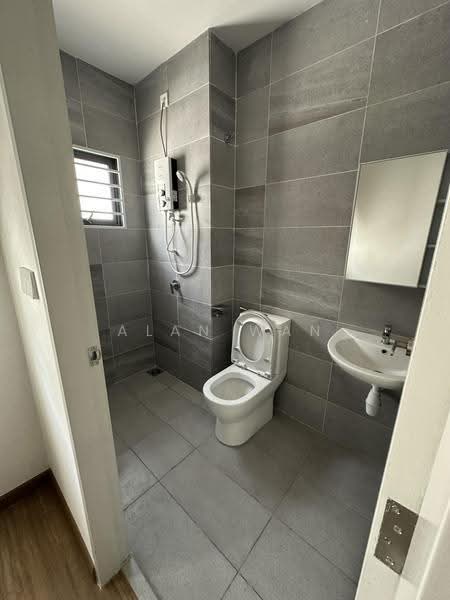 Rumah Teres 2-Tingkat untuk Disewa di Cyberjaya (Selangor) - Alan Wan - Bathroom - PropertyGuru.com.my