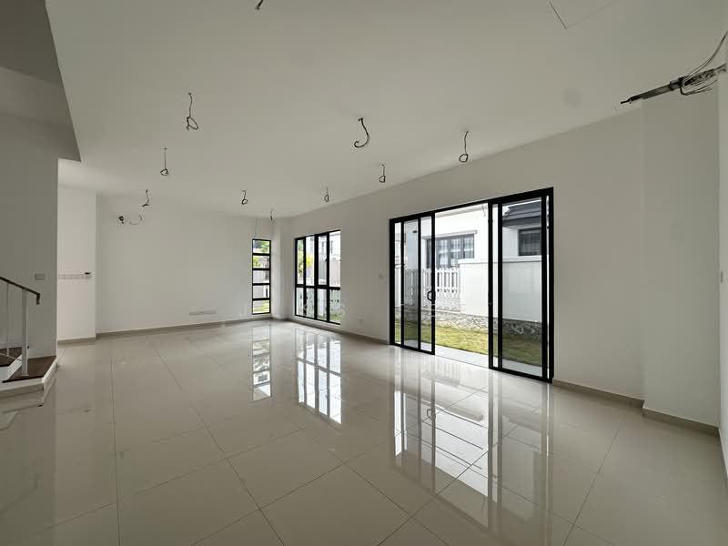 Semi-Detached House for Sale in Setia Eco Park (Setia Alam) - Jess Tee - Living Room - PropertyGuru.com.my