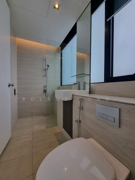 Servis Apartment untuk Disewa di Lumi Tropicana Serviced Residence - Roland Long - Bathroom - PropertyGuru.com.my