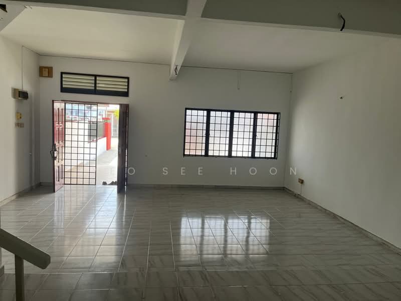 2-storey Terraced House for Sale in Klang (Selangor) - Michael Yeo - Living Room - PropertyGuru.com.my