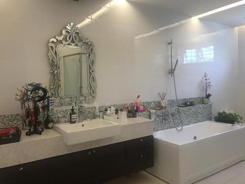 Rumah Teres 3-Tingkat untuk Dijual di Tanjung Bungah (Penang) - Anna Koay - Bathroom - PropertyGuru.com.my