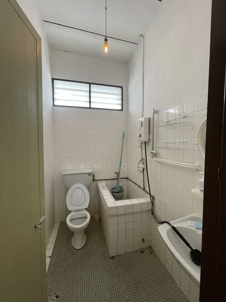 Semi-Detached House for Sale in George Town (Penang) - Sam Ooi - Bathroom - PropertyGuru.com.my